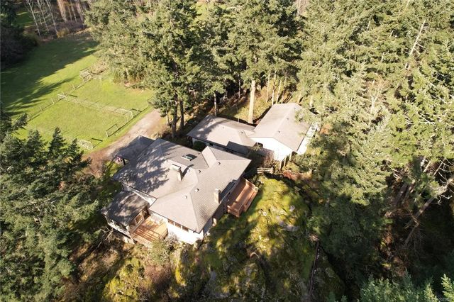 4 of 63 - 137 Forest Ridge Rd, Salt Spring, BC