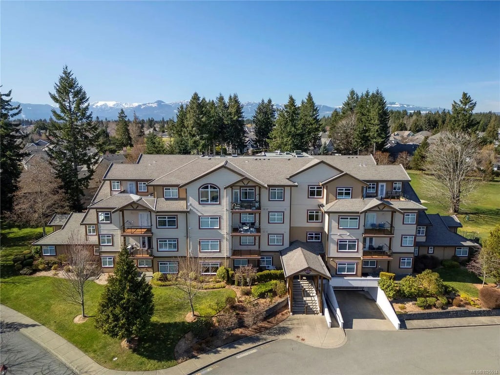 3666 Royal Vista Way 117, Courtenay
