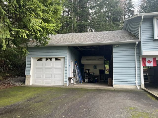 3 of 73 - 698 Plaza Rd, Quadra Island, BC