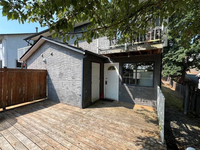4 of 41 - 834 Holly Hill Rd, Nanaimo, BC