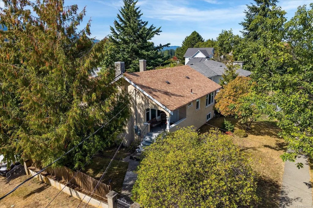 397 Machleary St, Nanaimo