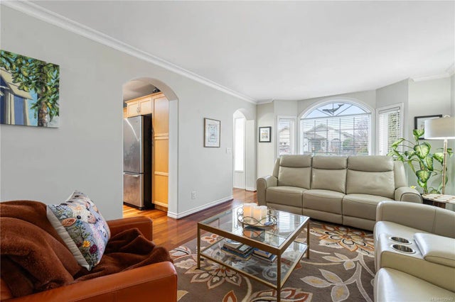 5 of 39 - 3864 Honey Locust Dr, Nanaimo, BC