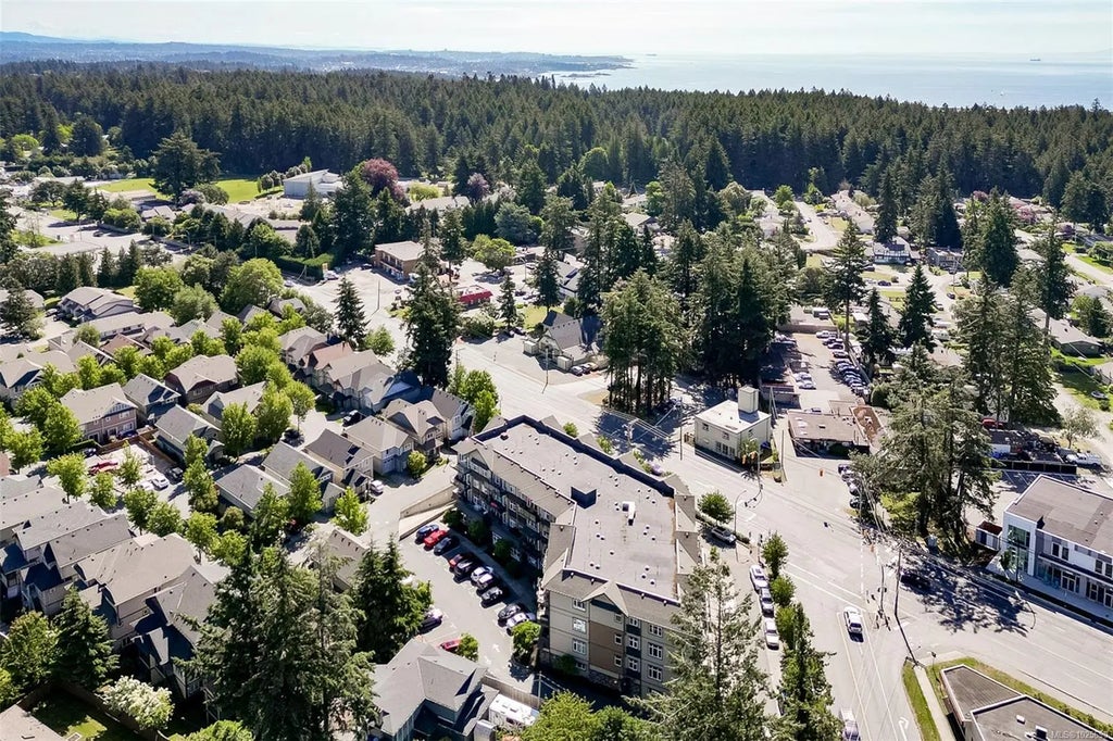 2220 Sooke Rd 305, Colwood