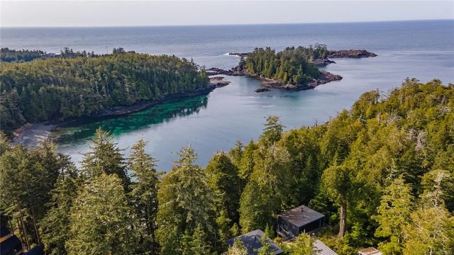 2 of 99 - 330 Reef Point Rd, Ucluelet, BC
