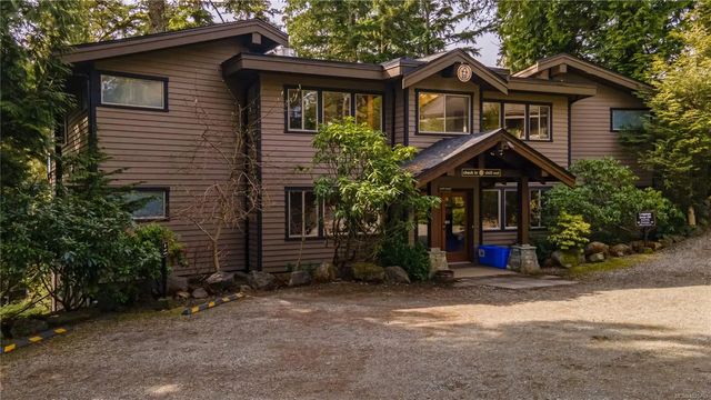 3 of 99 - 330 Reef Point Rd, Ucluelet, BC
