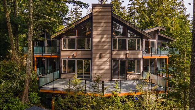 4 of 99 - 330 Reef Point Rd, Ucluelet, BC