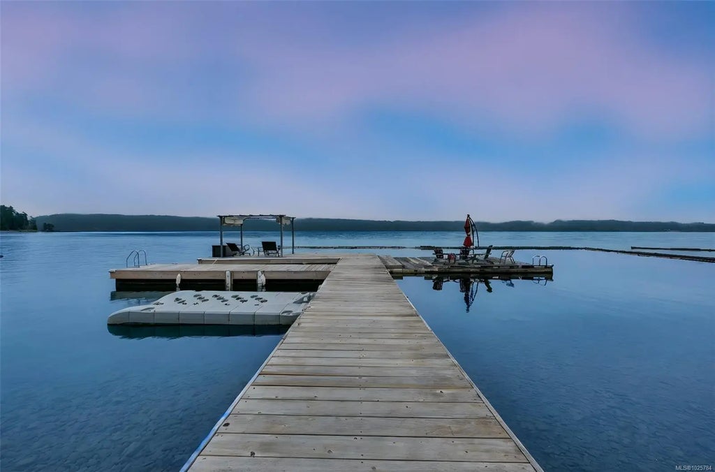 10552 Coon Creek Rd, Youbou