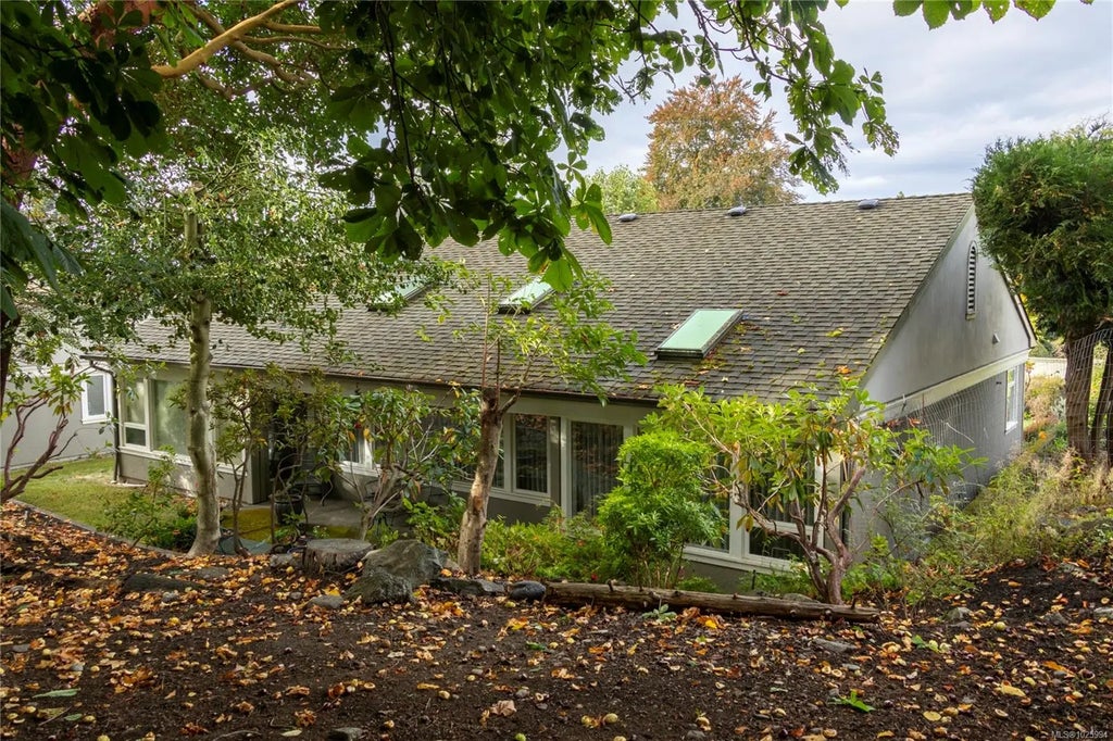 735 Moss St 6, Victoria