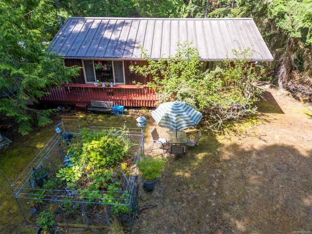 2 of 36 - 2611 Gunwhale Rd, Pender Island, BC