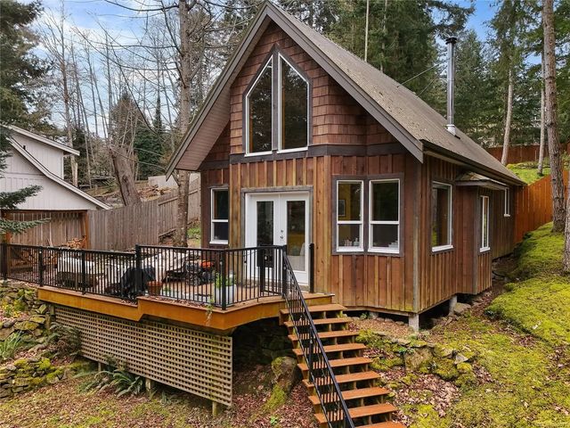 2 of 43 - 254 Mariners Way, Mayne Island, BC