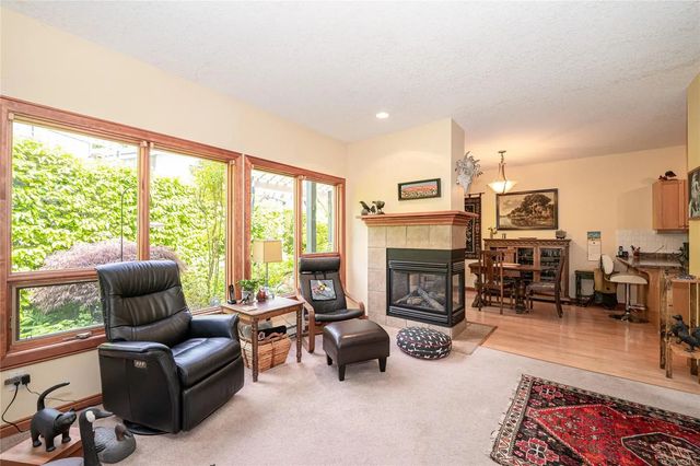 3 of 32 - 133 Corbett Rd 9, Salt Spring, BC