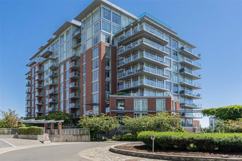 100 Saghalie Rd 810, Victoria