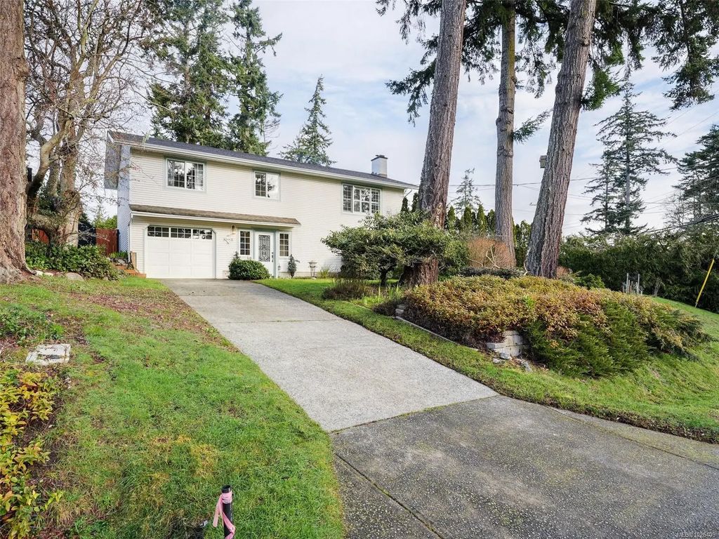 7058 Wright Rd, Sooke