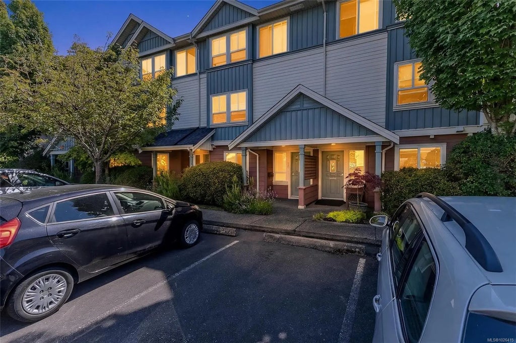 1019 North Park St 20, Victoria