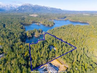 2740 Lakeview Rd, Qualicum Beach