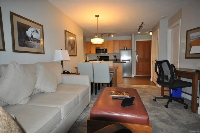 2 of 20 - 1800 Riverside Lane 204d, Courtenay, BC