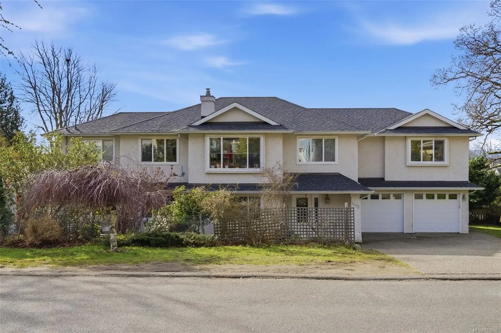 1185 Rock St, Saanich
