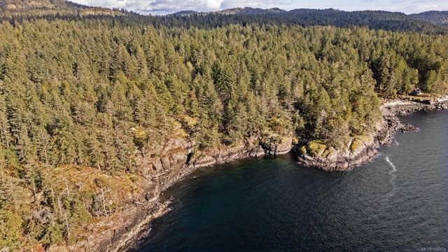4 of 28 - 333 Main Rd, Lasqueti Island, BC