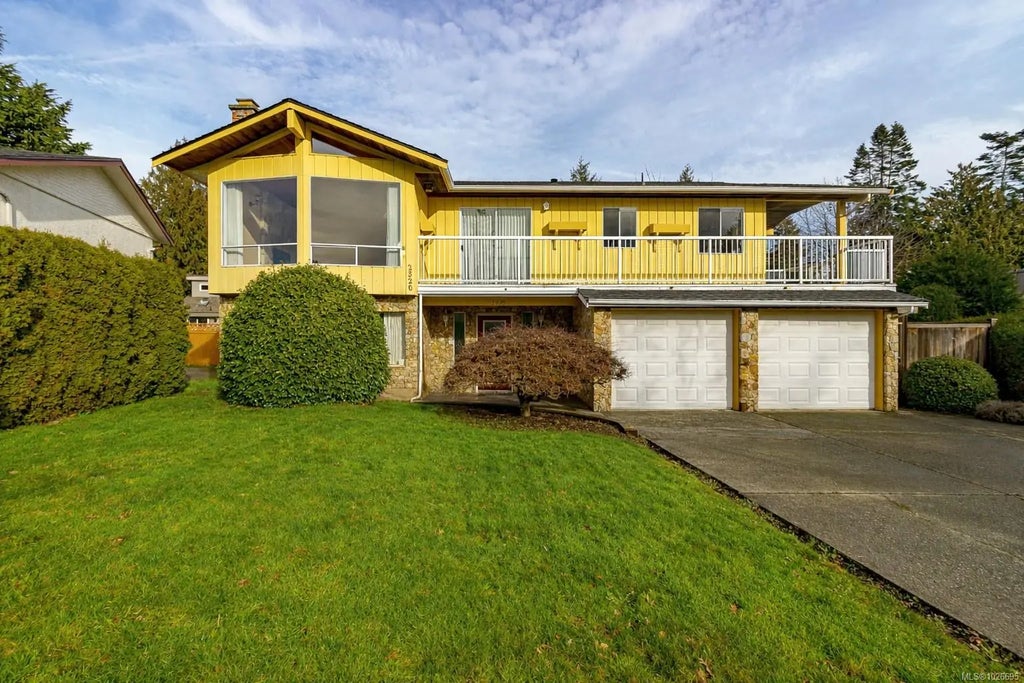 2320 Hazelton Pl, Saanich