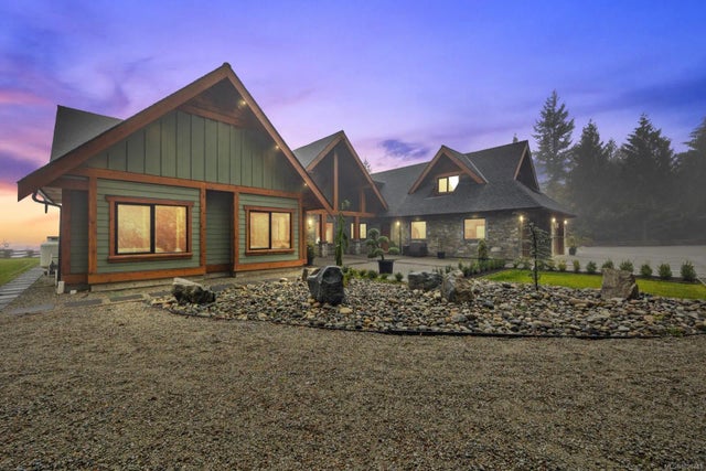 2 of 74 - 1745 Warn Way, Qualicum Beach, BC