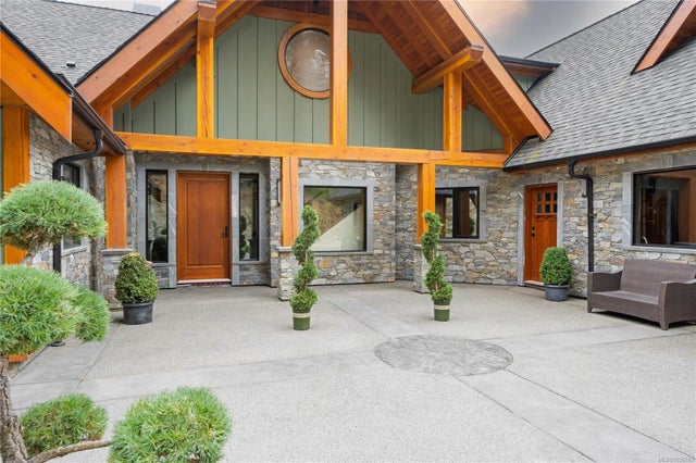 4 of 74 - 1745 Warn Way, Qualicum Beach, BC