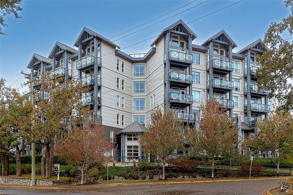 924 Esquimalt Rd 303, Esquimalt