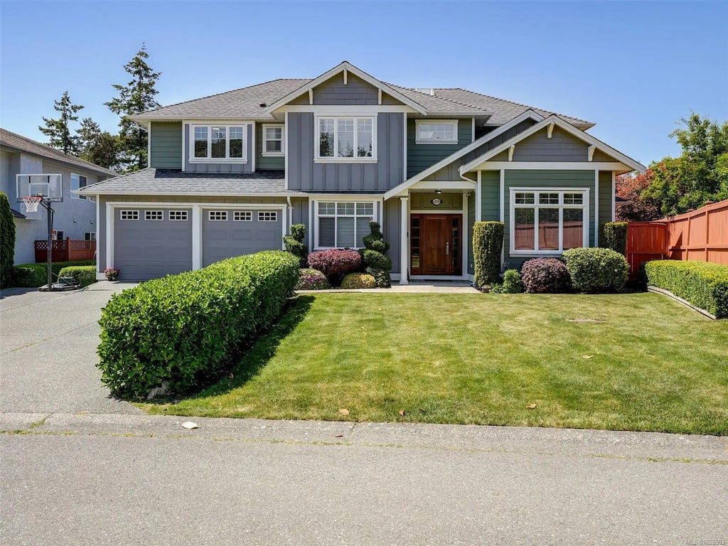 4276 Kincaid St, Saanich