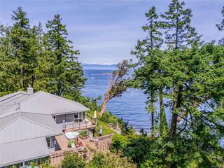 1130 Berry Point Rd, Gabriola Island