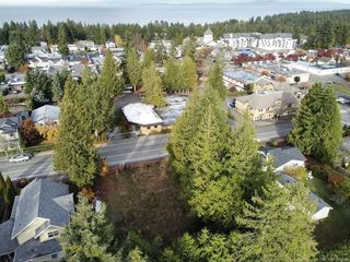 172 Fern Rd W, Qualicum Beach