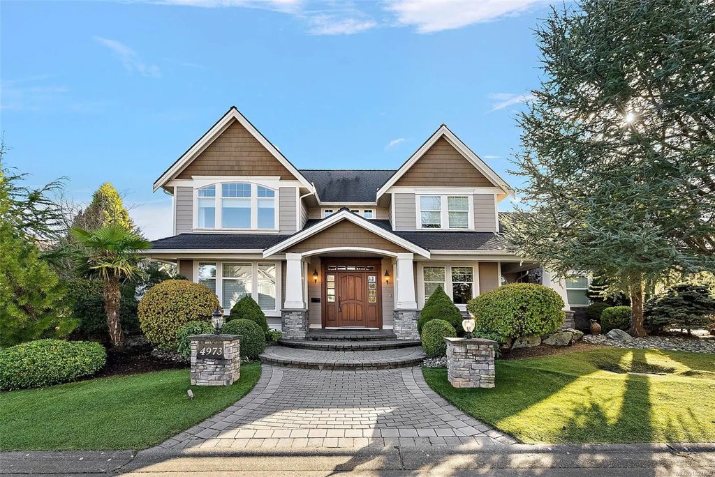 4973 La Quinta Pl, Saanich