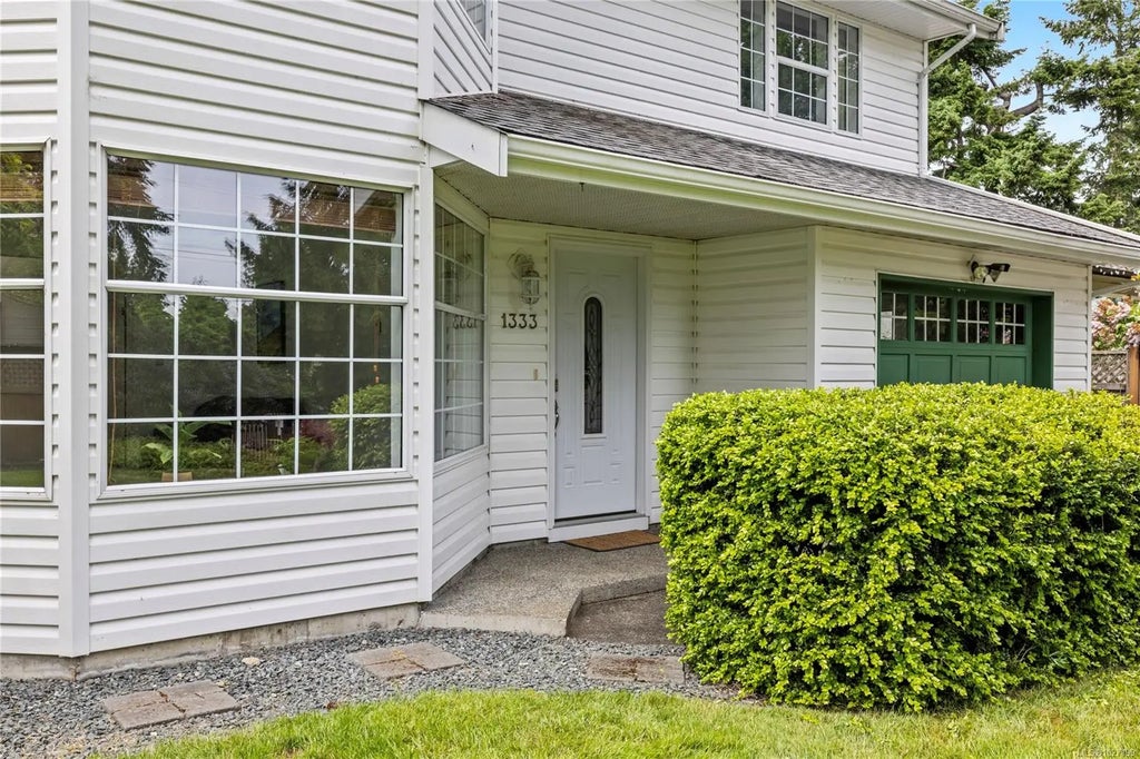 1333 Carmel Pl, Nanoose Bay