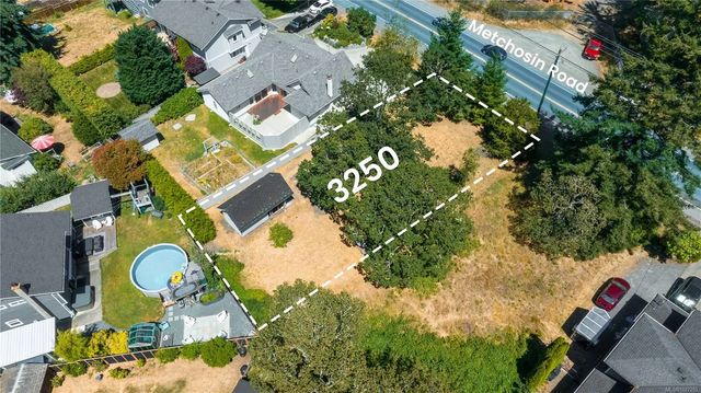 2 of 23 - 3250 Metchosin Rd, Colwood, BC