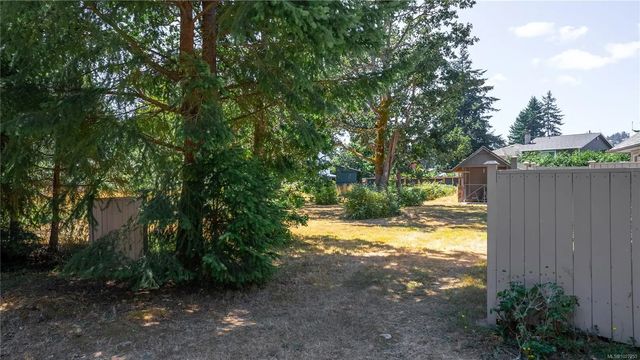 5 of 23 - 3250 Metchosin Rd, Colwood, BC