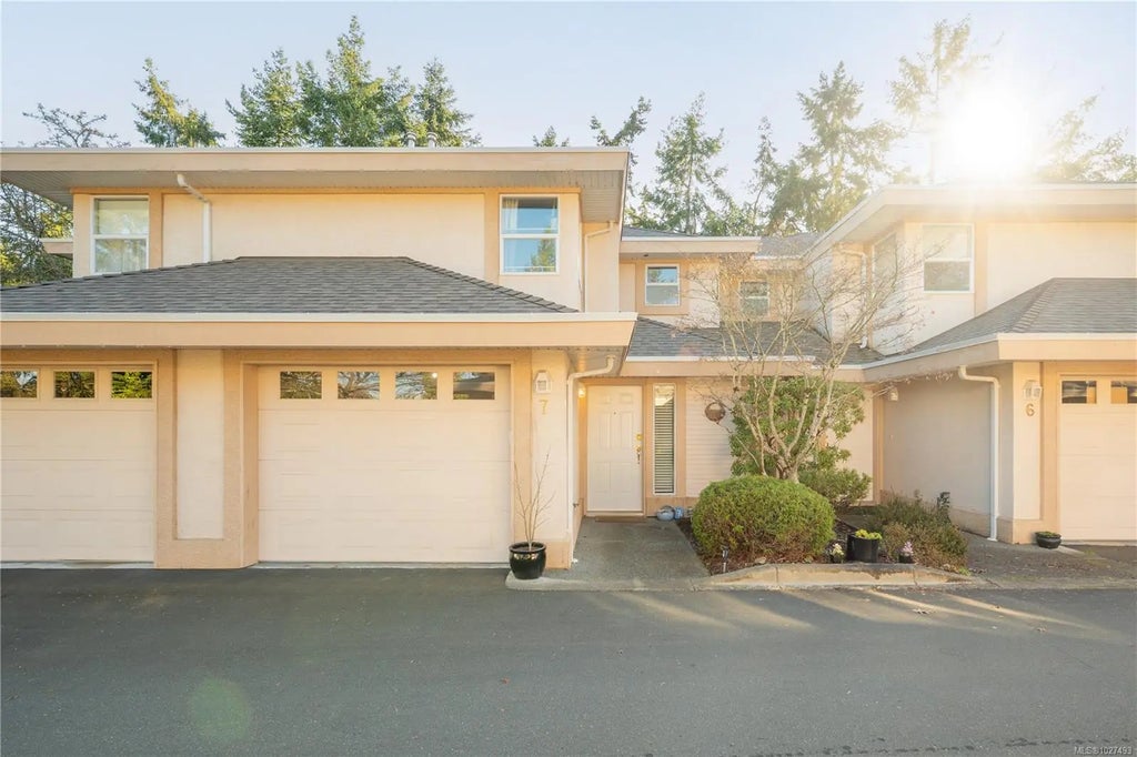 290 Corfield St 7, Parksville