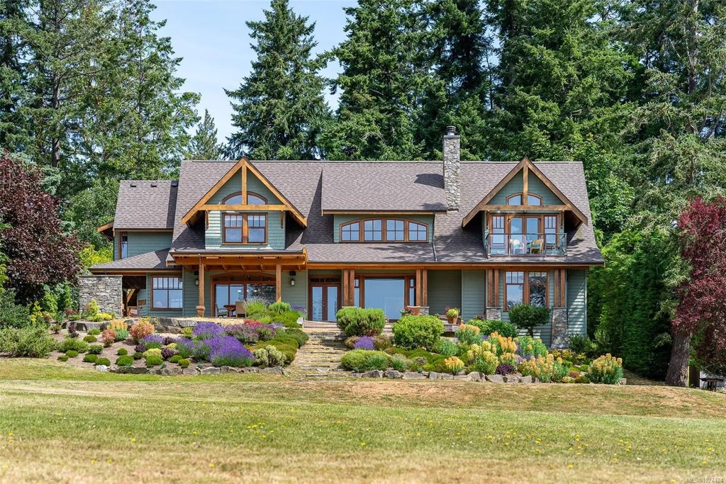 121 Howard Rd, Salt Spring