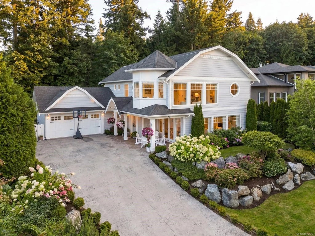 1701 Texada Terr, North Saanich