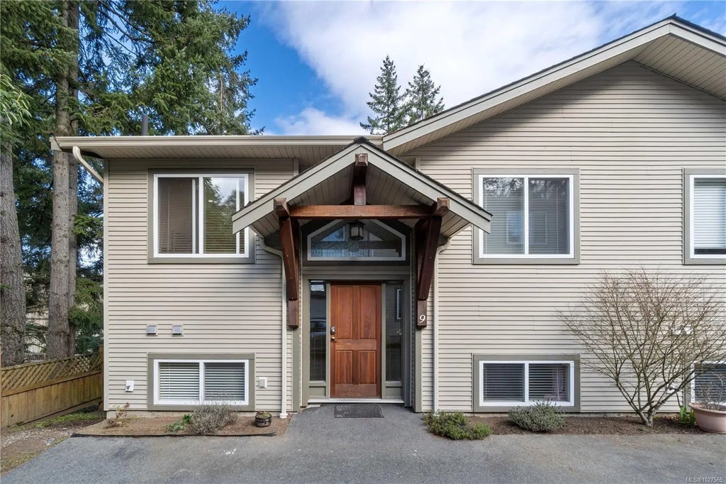 1129b 2nd Ave 9, Ladysmith