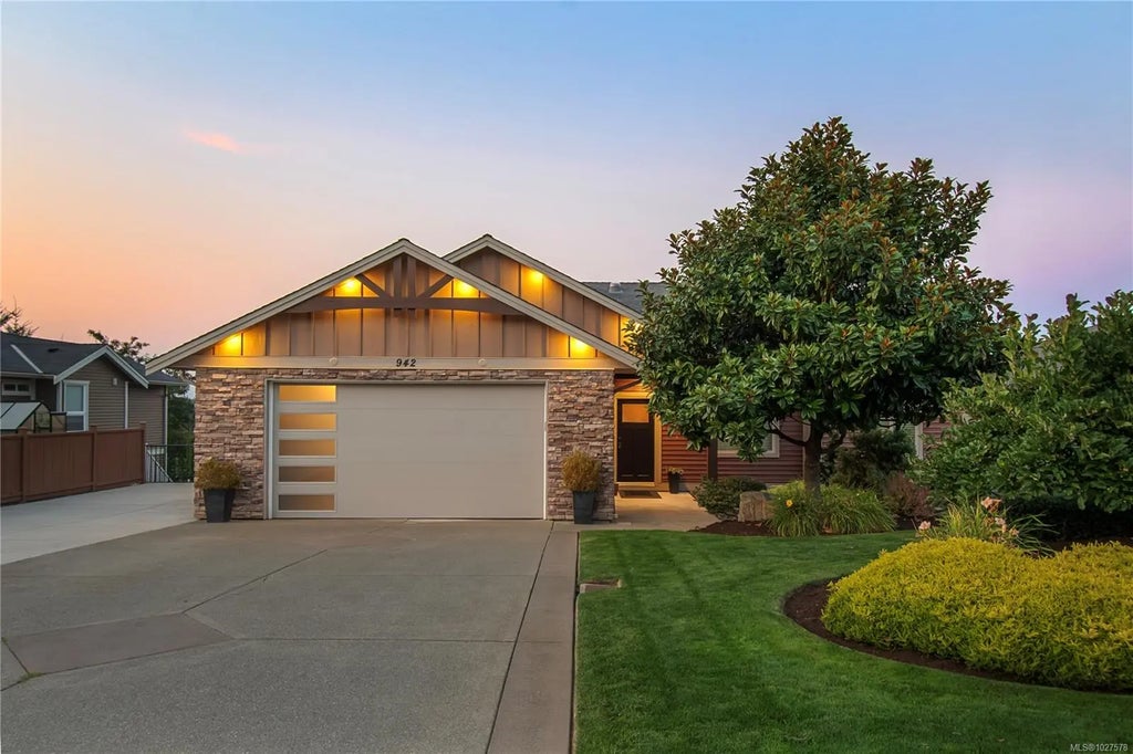 942 Timberline Dr, Campbell River