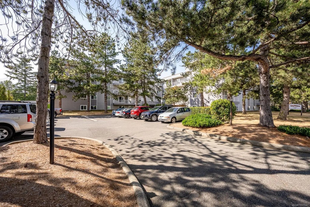 175 Centennial Dr 409, Courtenay