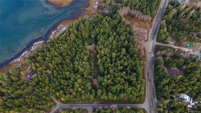 2 of 3 - 230 Minato Rd, Ucluelet, BC