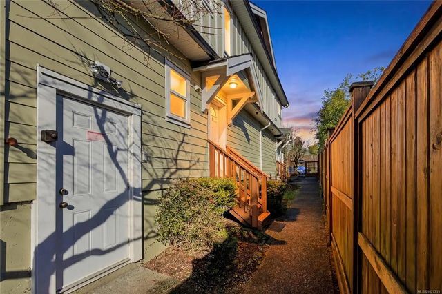 2 of 44 - 582 Rosehill St 104, Nanaimo, BC