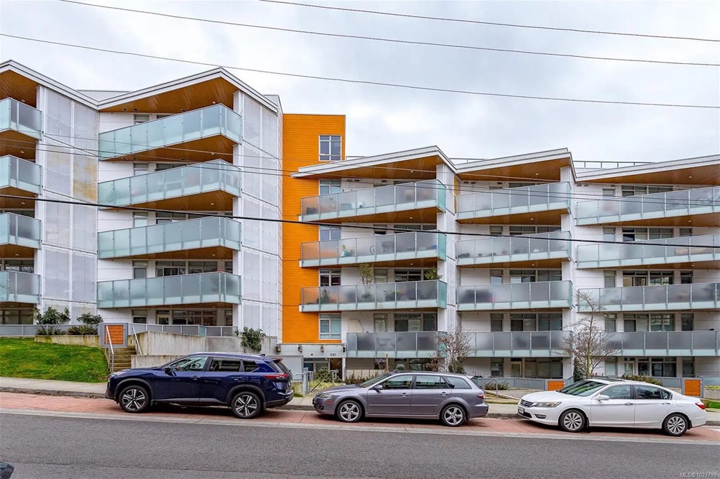 881 Short St 209, Saanich