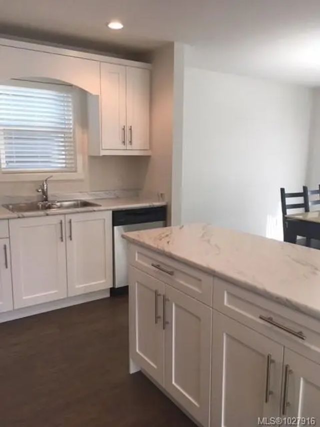 4 of 20 - 518 Steeves Rd, Nanaimo, BC