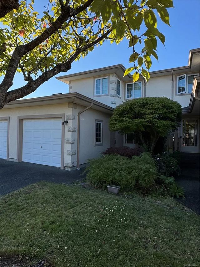 2 of 17 - 2055 Galerno Rd 26, Campbell River, BC