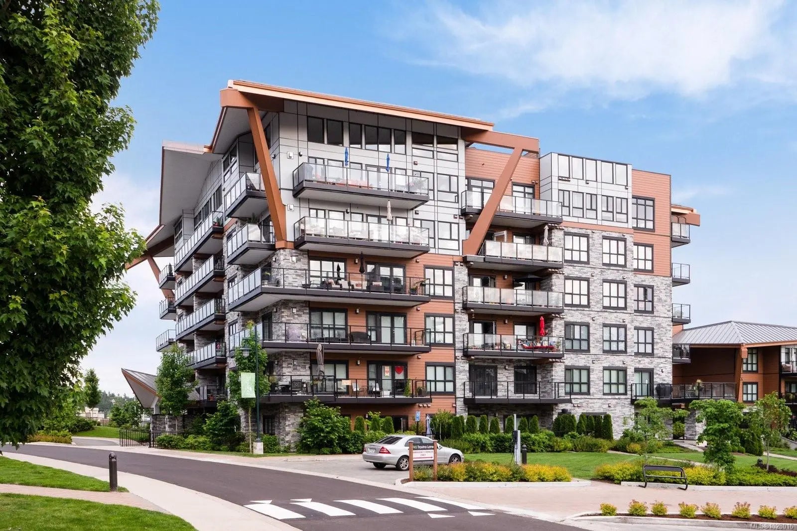 Saanich Real Estate - MLS # 1028016, Residential real estate for Sale in Travino, MLS Listings # 1028016