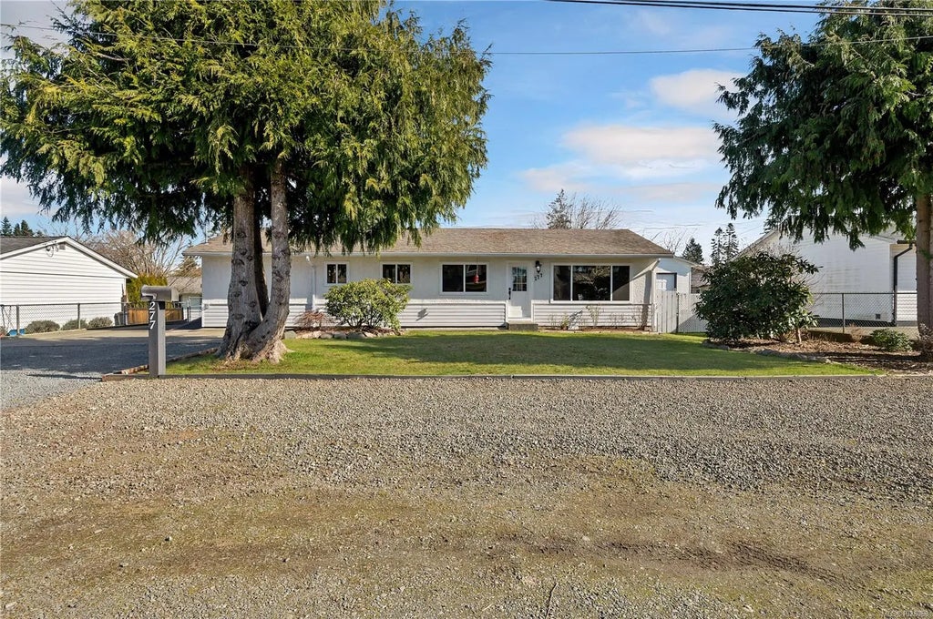 277 Carolyn Rd, Campbell River