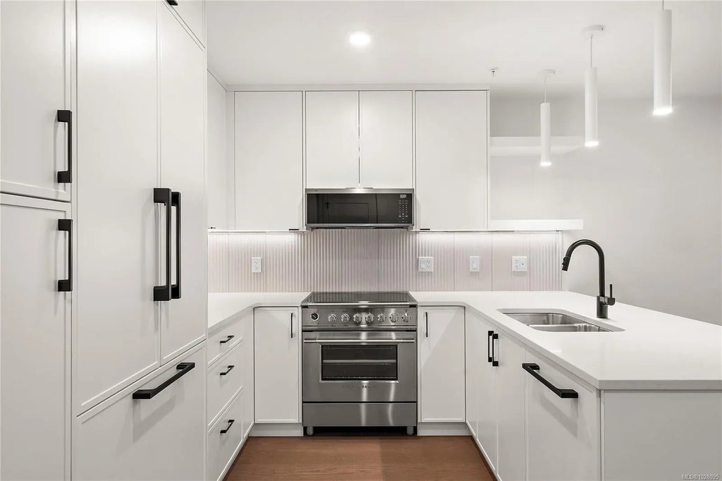 1102 Esquimalt Rd Th2, Esquimalt