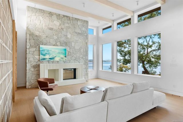 5 of 78 - 4570 Bissenden Pl, Saanich, BC