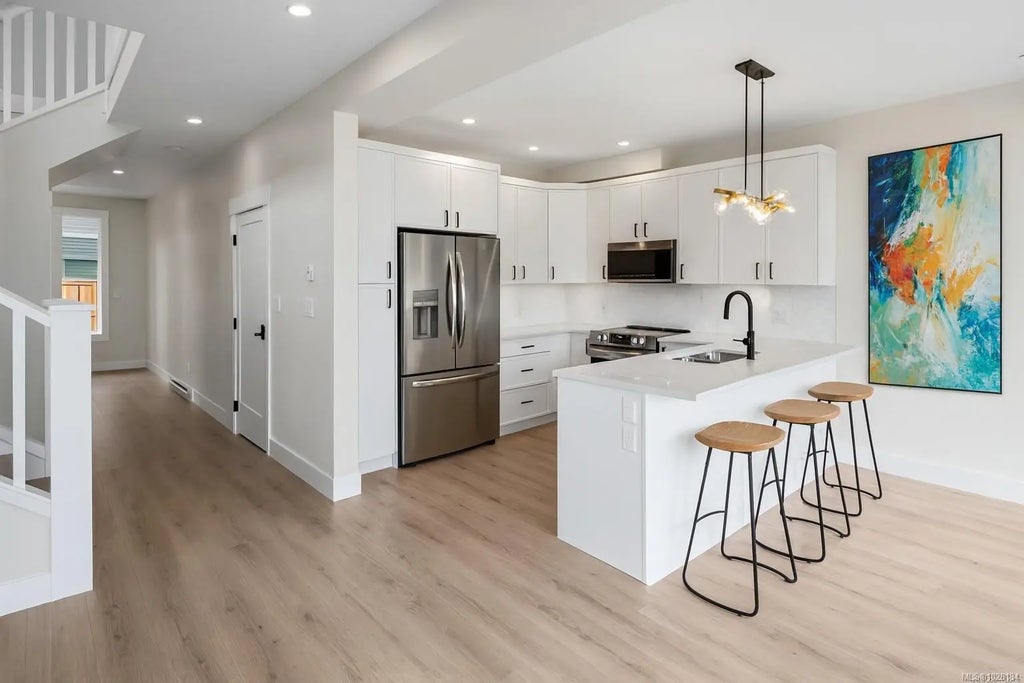 6521 Noblewood Pl A, Sooke