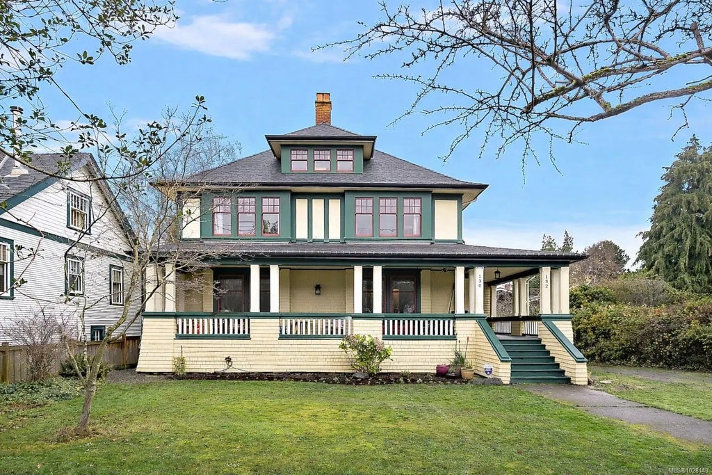 132 Government St S, Victoria